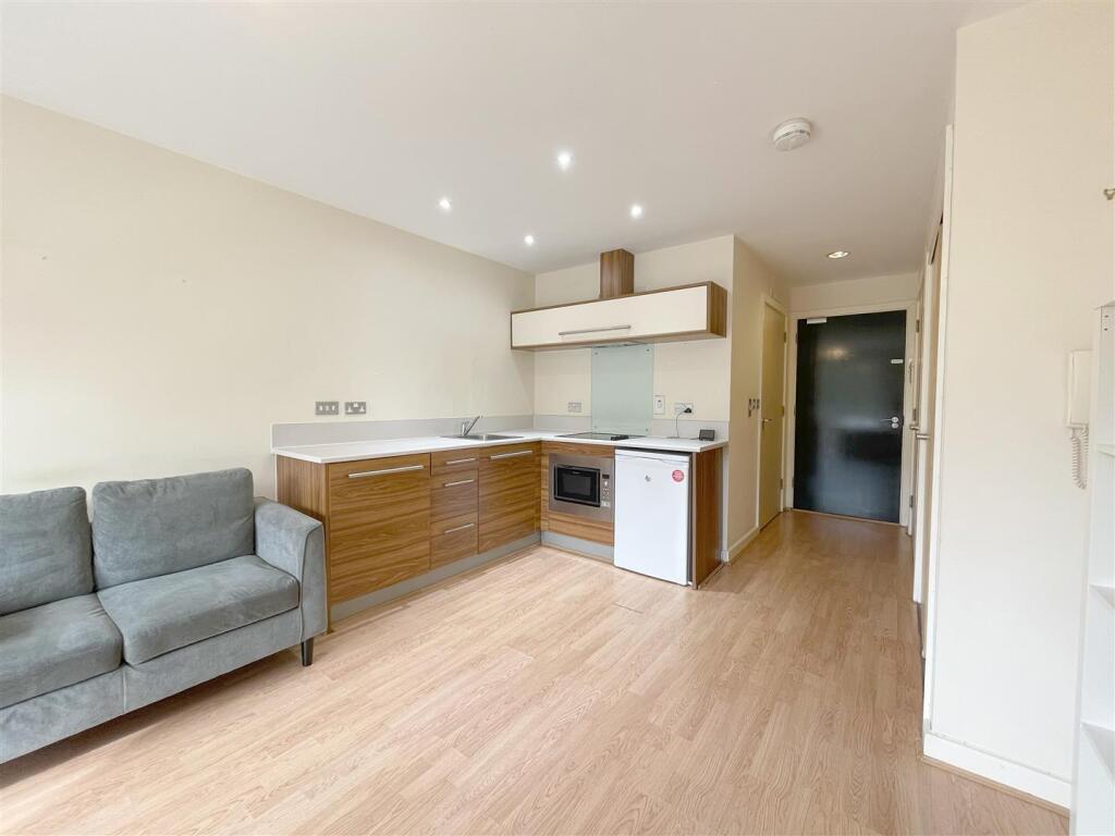 Additional image 11 of Callisto, 38 Ryland Street