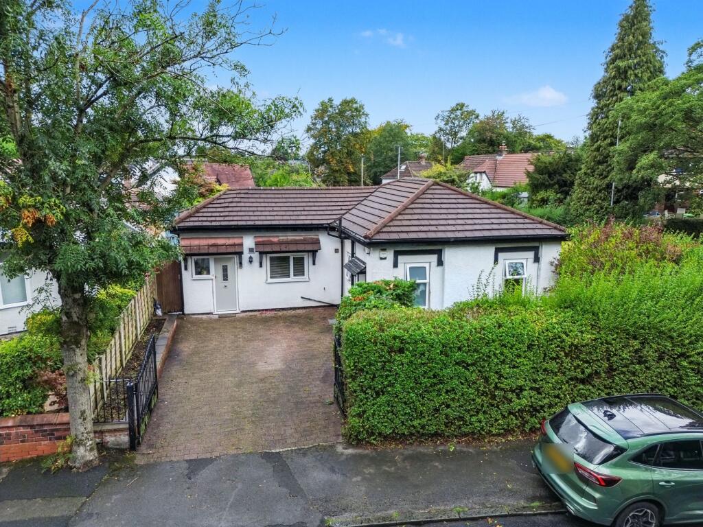 Main image of property: Scholes Lane, Prestwich, M25