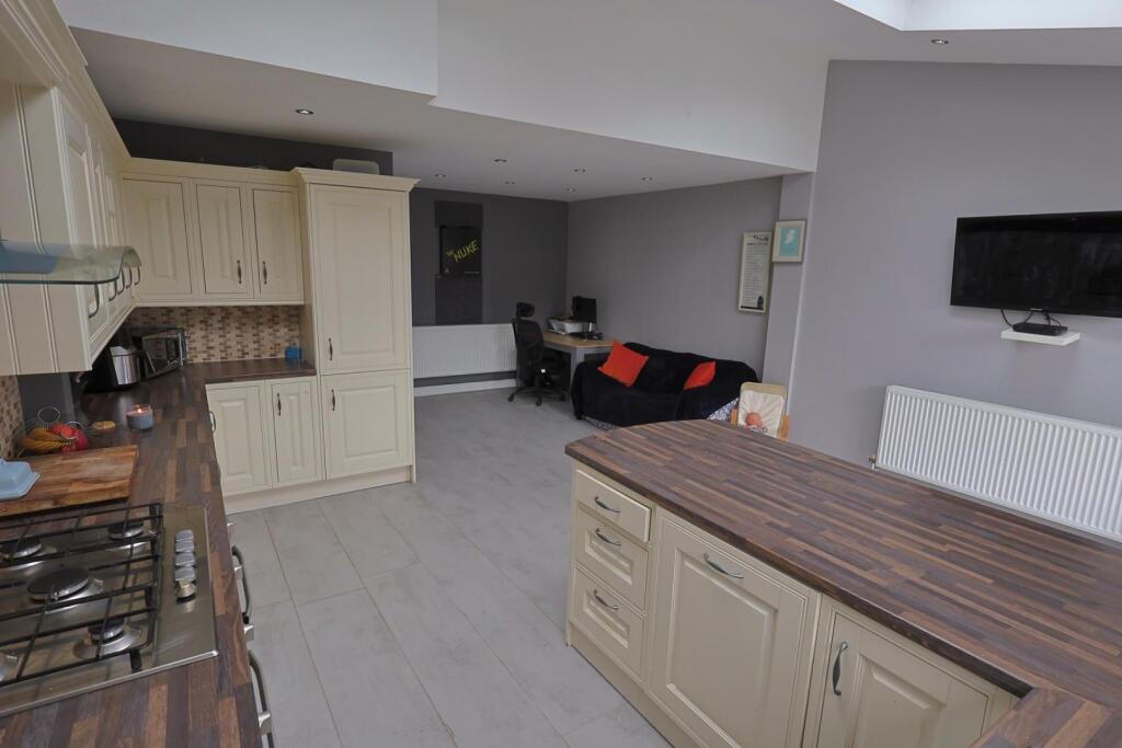 Overslade Crescent, Coundon, Coventry photo 3