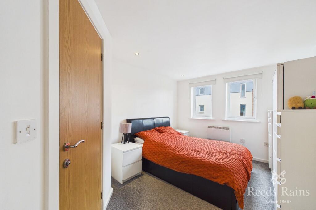 Elmira Way, Salford, M5 photo 4