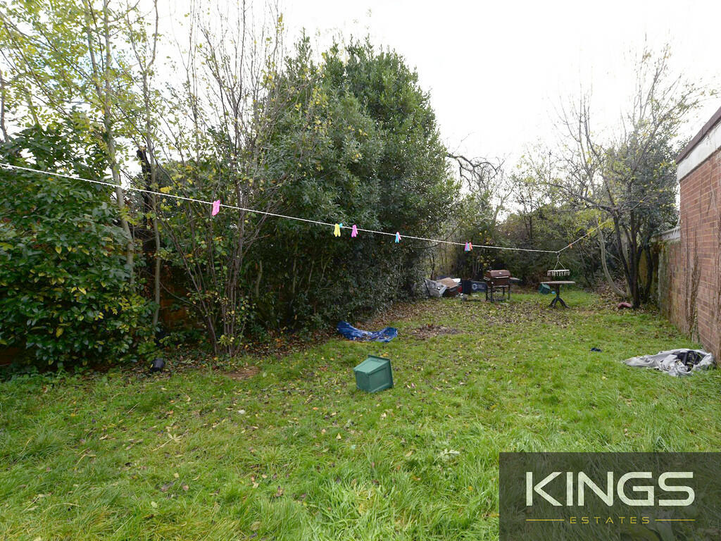 Apartment in Southampton - View 2