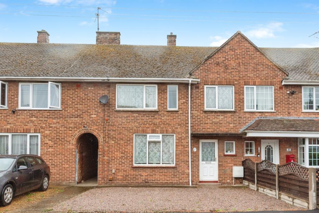 3-bed terraced on Laburnum Grove, Spalding, £159,950