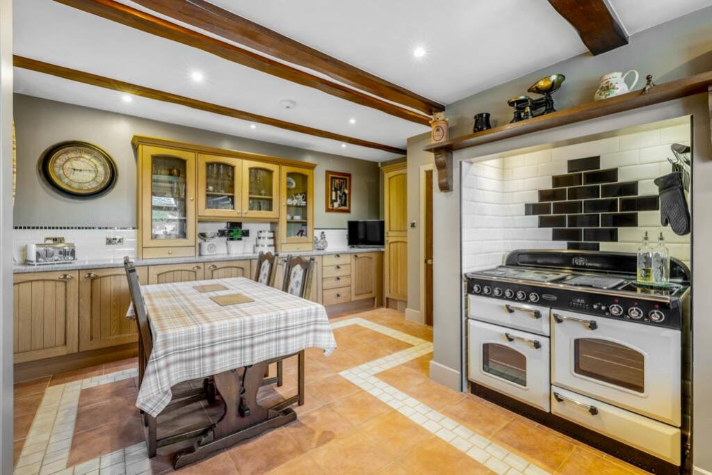 House in East Lindsey, Frithville and Westville - View 5