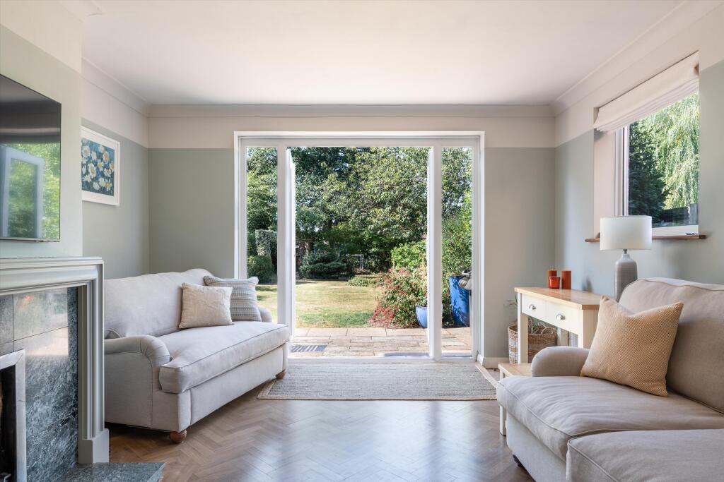 House in Guildford, Surrey - View 5