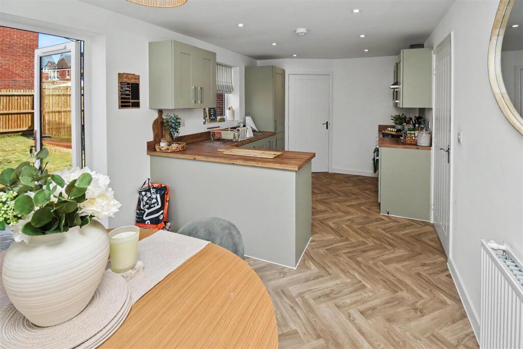 NN17, Garland Road, Weldon - View 2