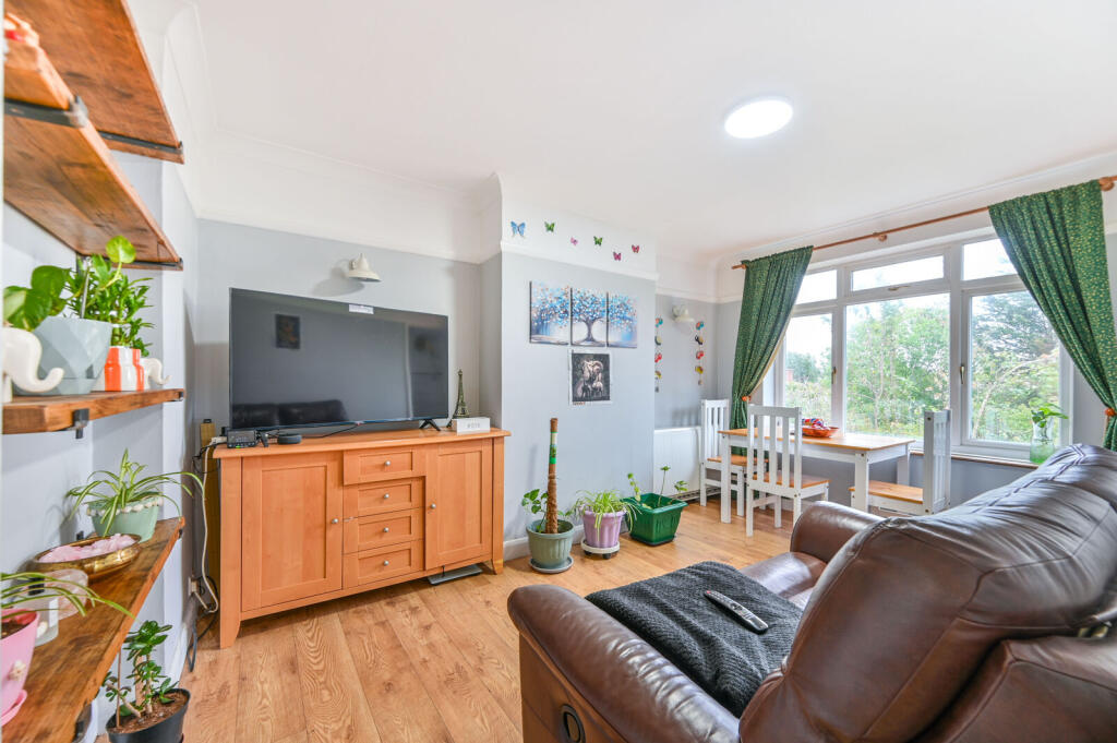 Goring Way, Greenford, UB6 photo 3