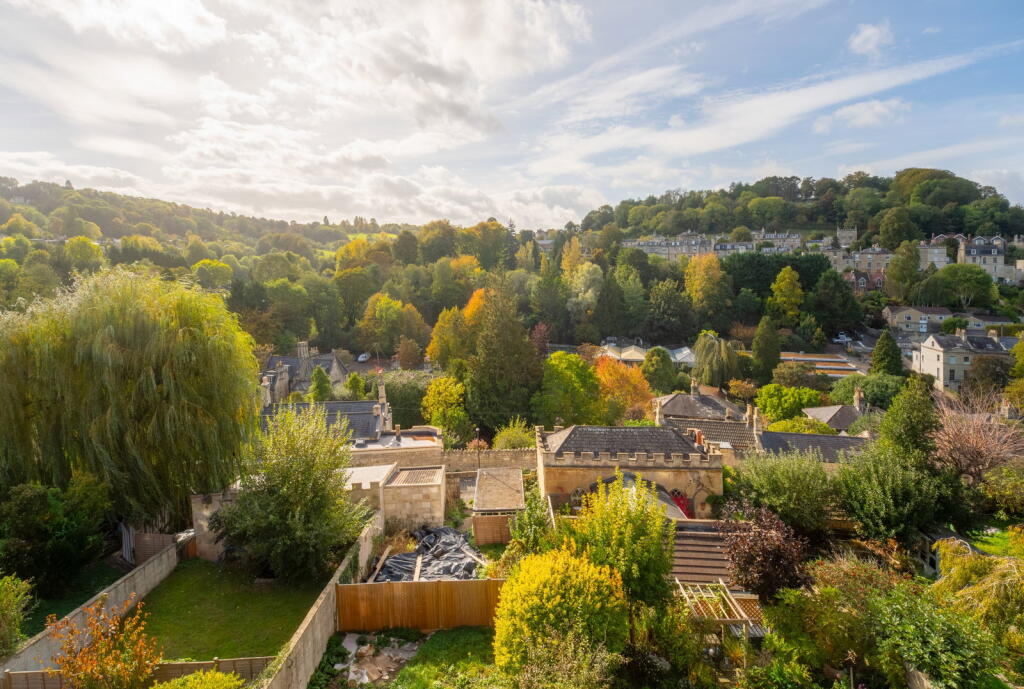 Apartment in Bath - View 3