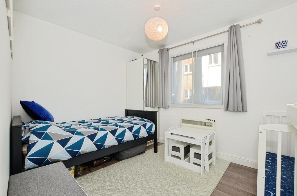 Apartment in London - View 5