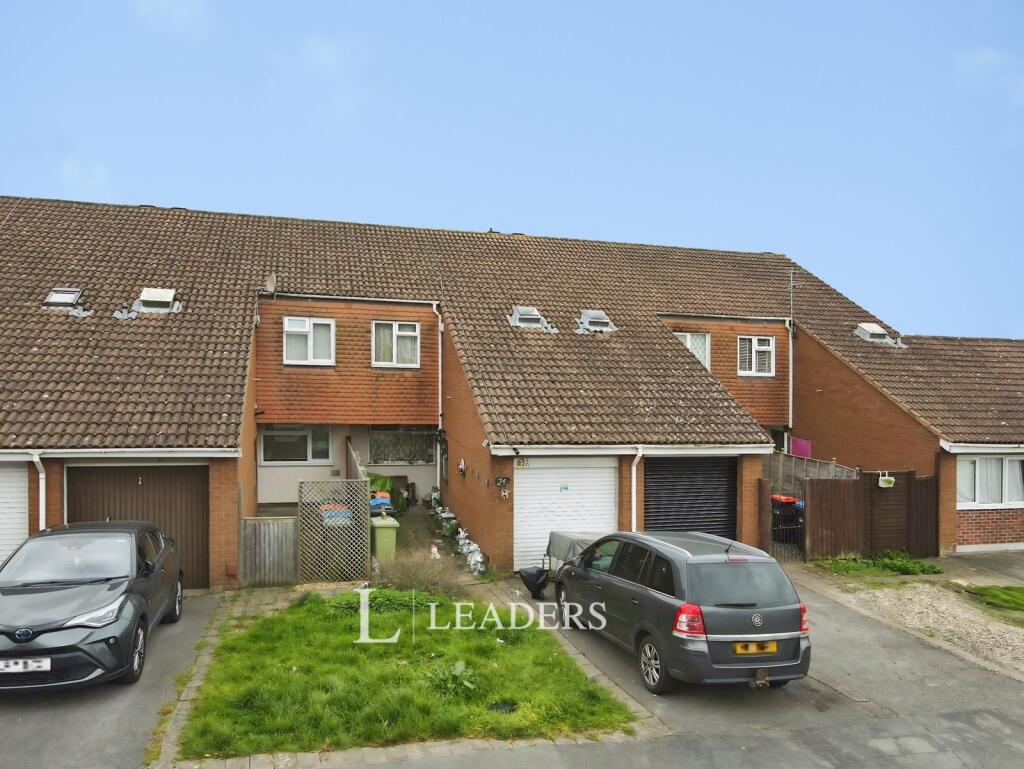 3-bed terraced on Redbridge, Stantonbury, Milton Keynes, £250,000