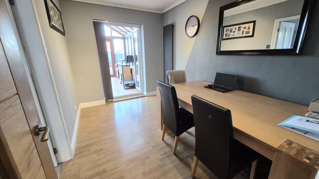 Forest Drive, Broughton, Flintshire photo 4
