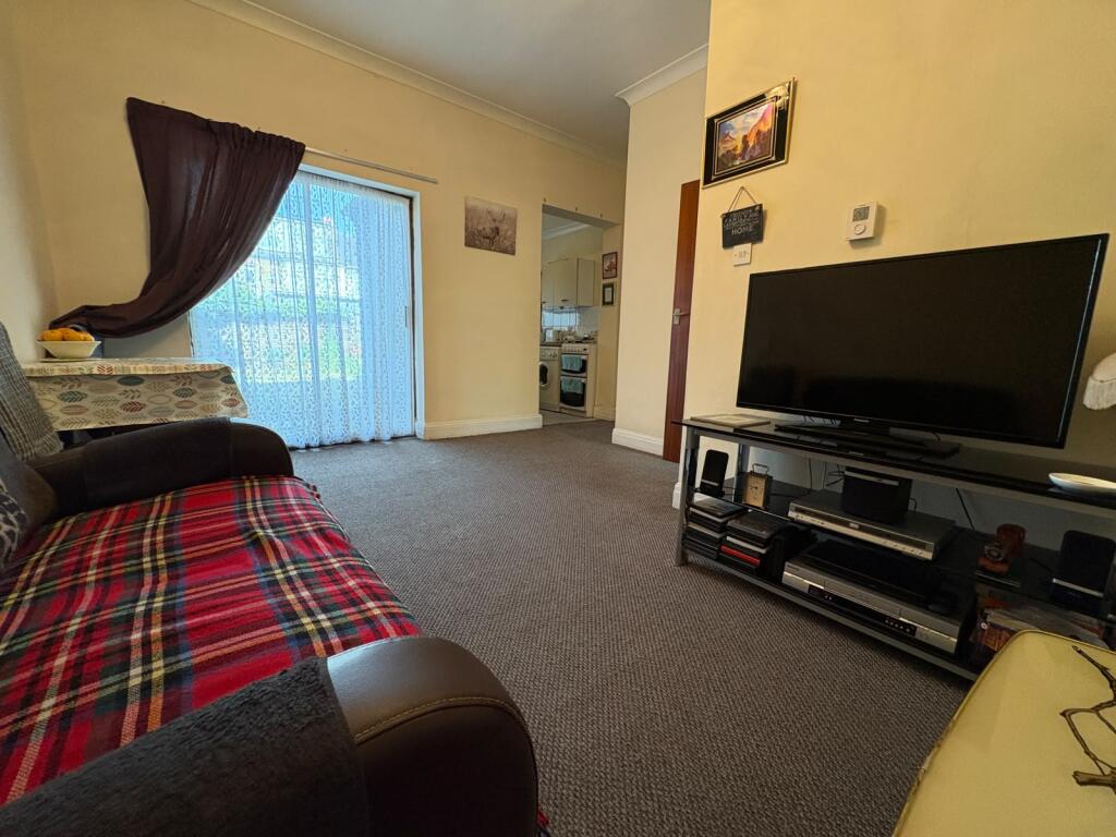Apartment in Southend-on-Sea - View 5