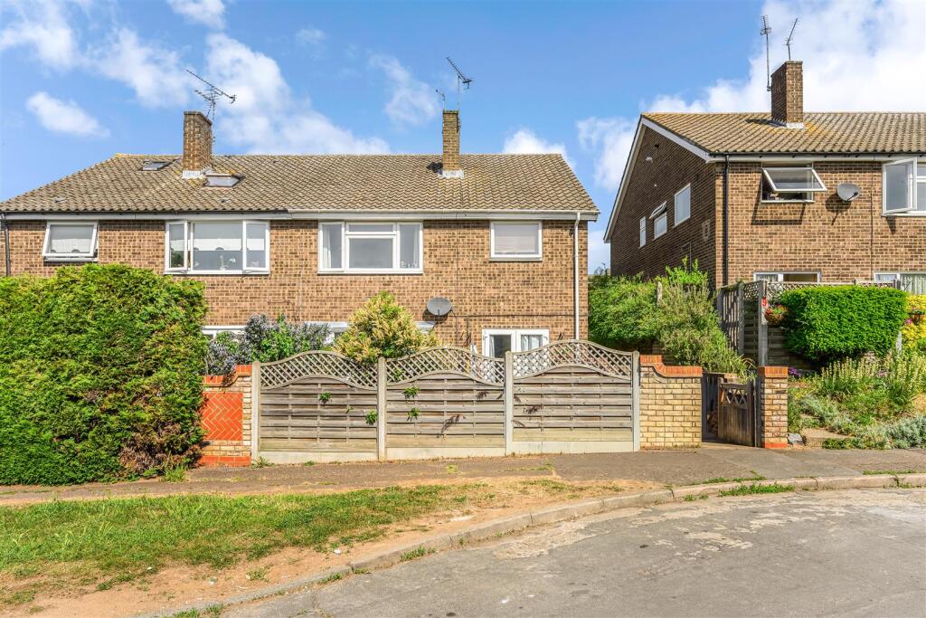Main image of property: Pinnacles, Round Hills, Waltham Abbey