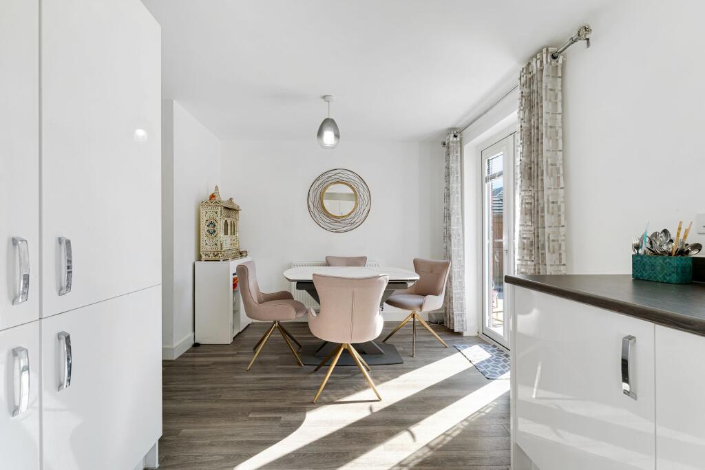 Devana Gardens, Chester, CH4 - More