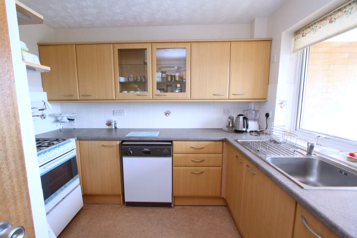 Apartment in Eastbourne, East Sussex - More