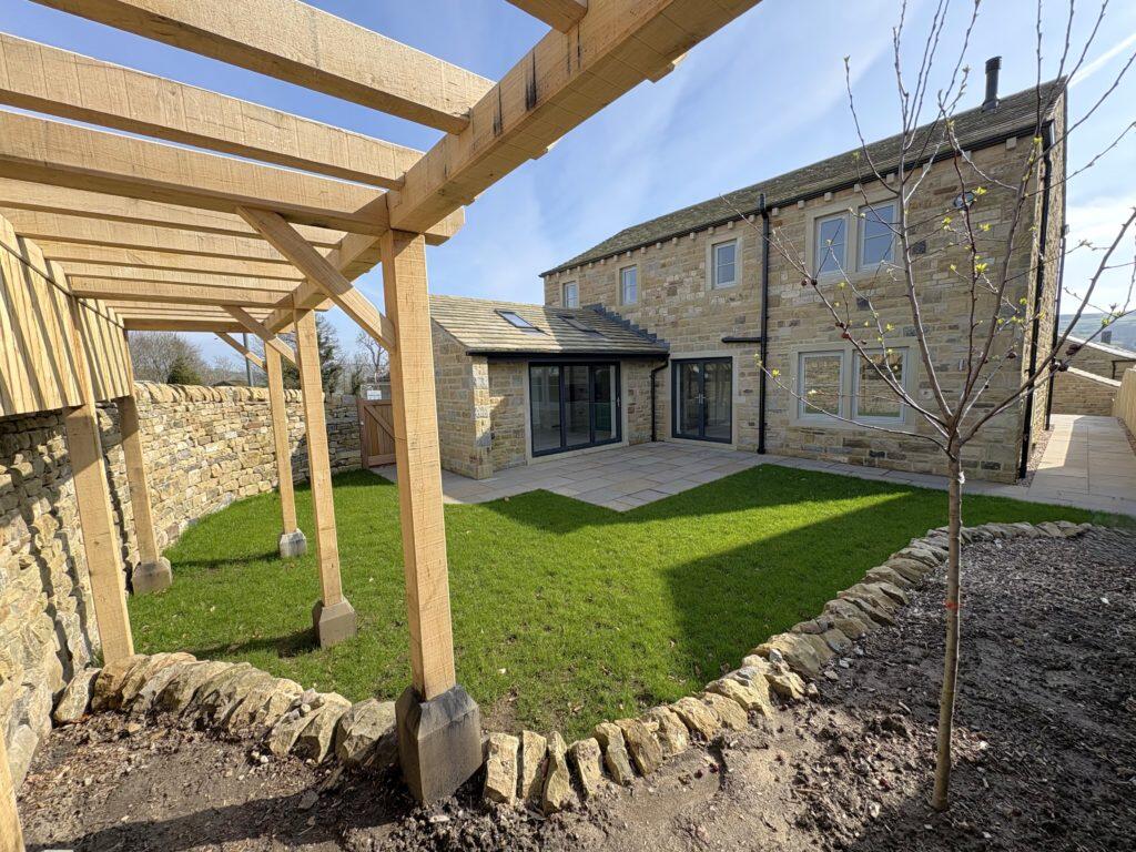 Additional image 3 of 4 bedroom detached house for sale – 4 Green Bank, Glusburn, BD20 8FU