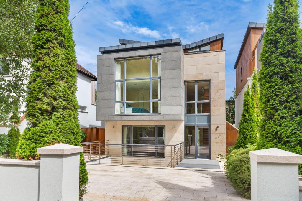 Main image of property: 1 Longwood, Wynnsward Park, Clonskeagh, Dublin 14, D14 V9H3