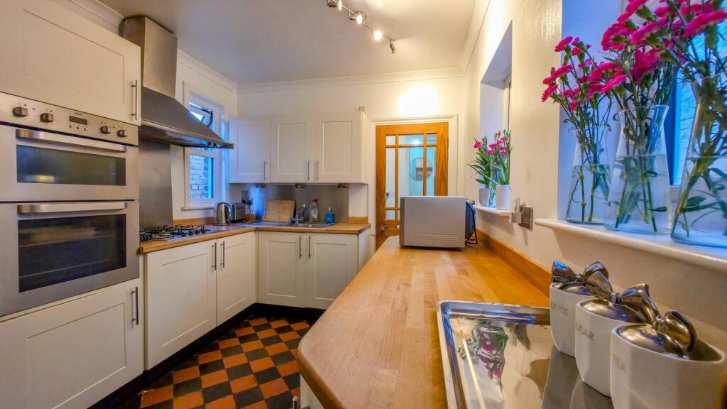 Chestnut Rise, Plumstead, London, SE18 photo 2