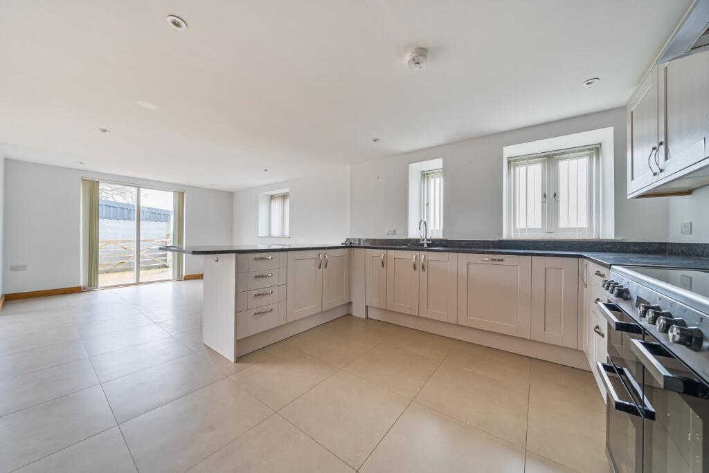 House in Ashford, Charing - View 4