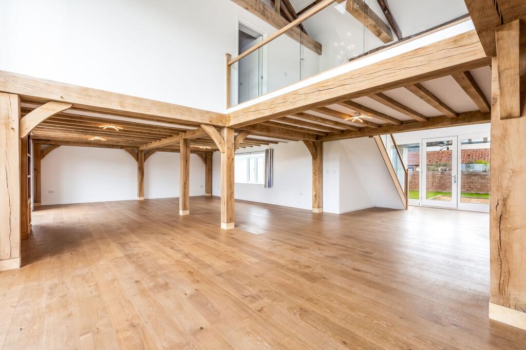 House in Ipswich - View 3