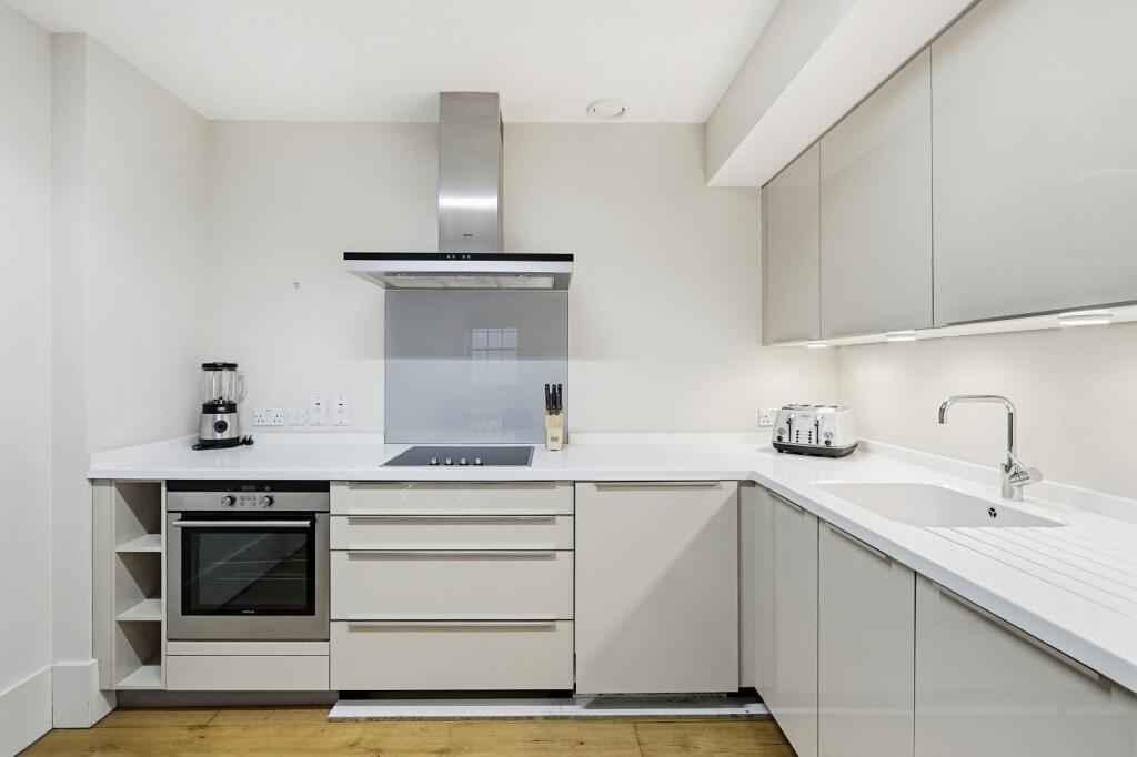 Apartment in London - View 3