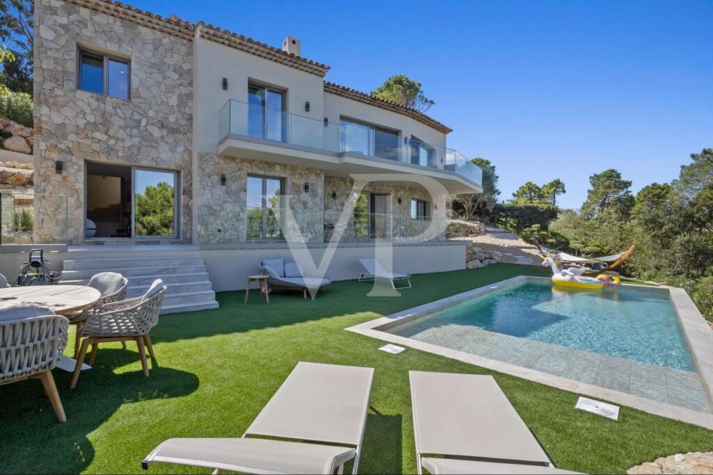 Main image of property: Provence-Alps-Cote d`Azur, Alpes-Maritimes, La Napoule