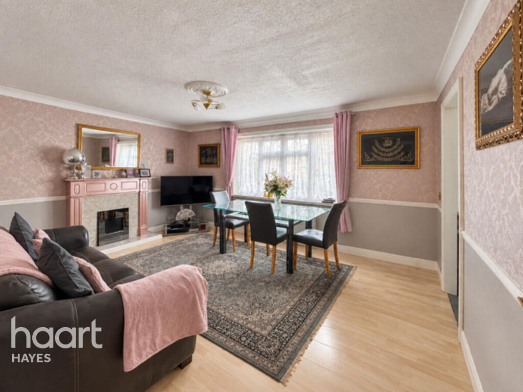 Apartment in Southall - View 2