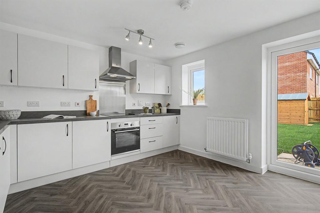 Ampthill Road, 
Houghton Conquest, MK45 3NQ photo 3