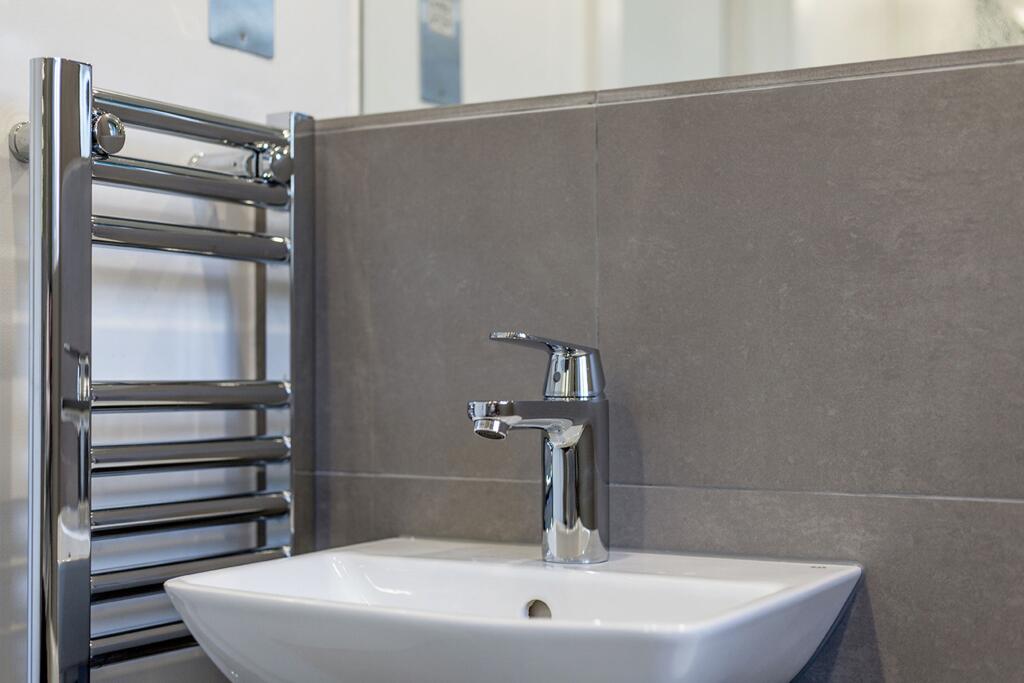 Apartment in Enfield - More