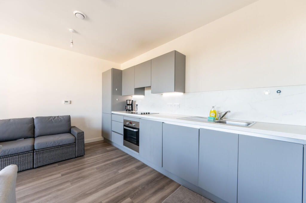 Apartment in London - View 5