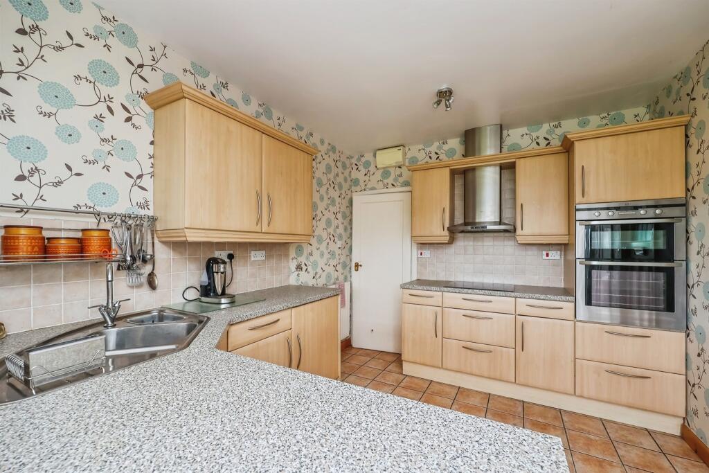 House in Ashfield, Hucknall - More