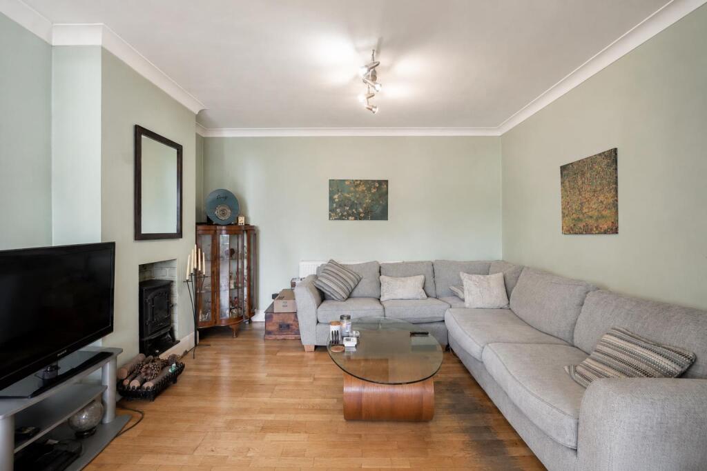 House in Twickenham, Whitton - View 3