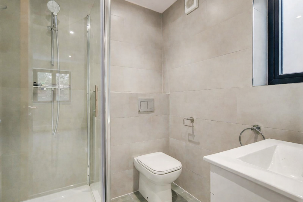 Apartment in London - View 6