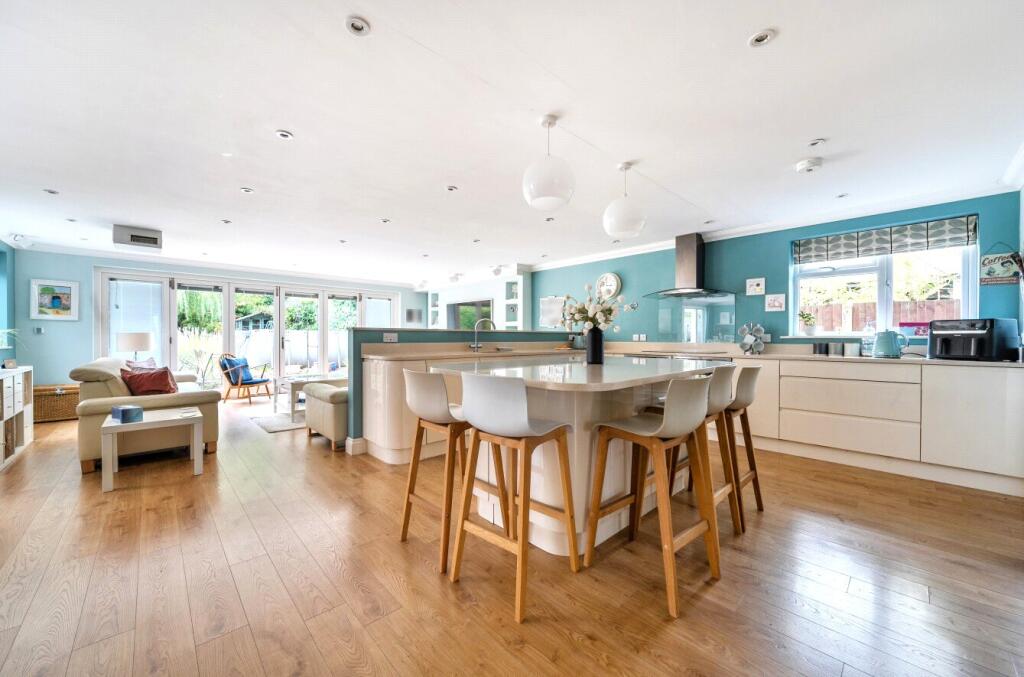 House in Kingston upon Thames - View 2