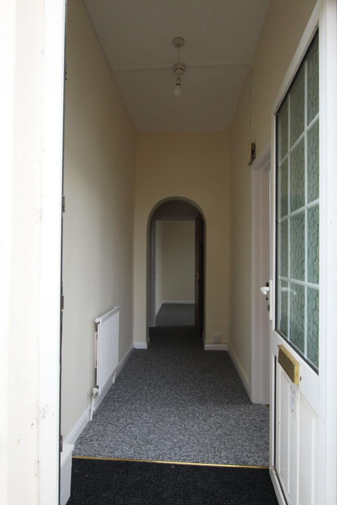 Upper Avenue  photo 5