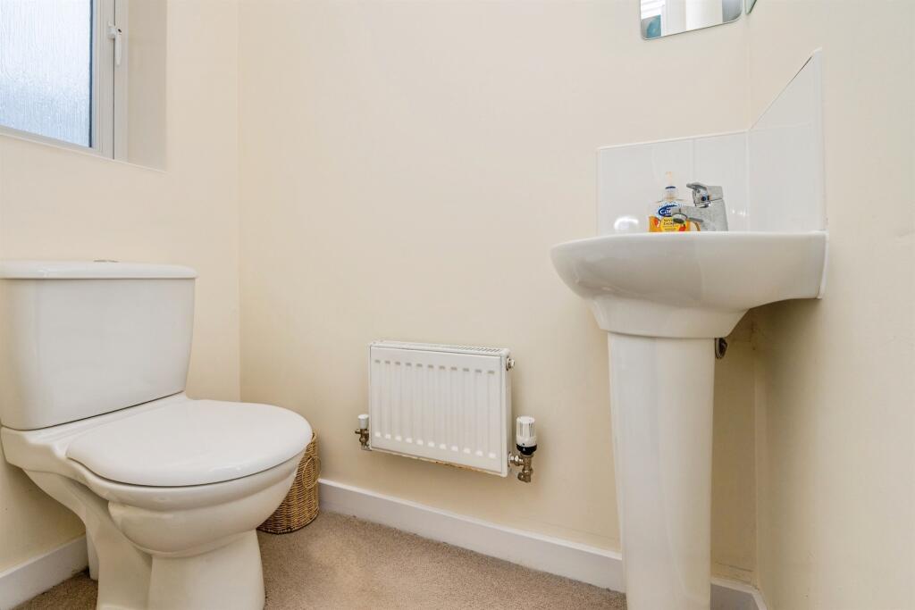 House in Redditch, Worcestershire - View 4