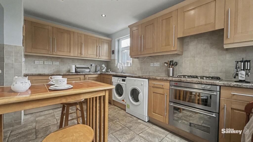 Manvers Street, Mansfield, NG18 photo 2