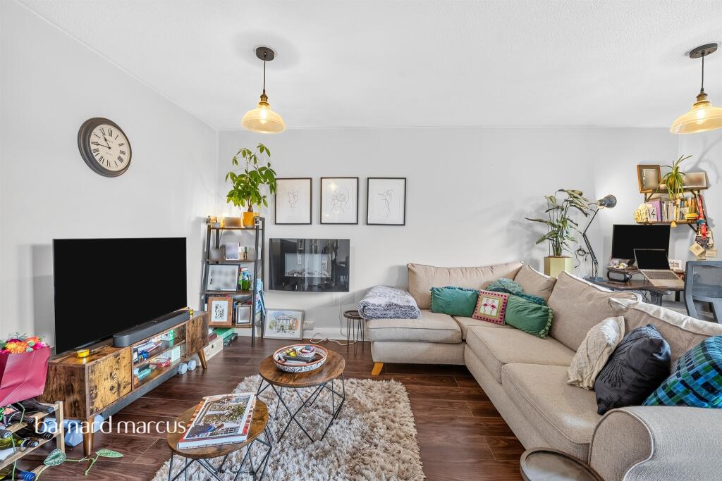 Apartment in London - View 5