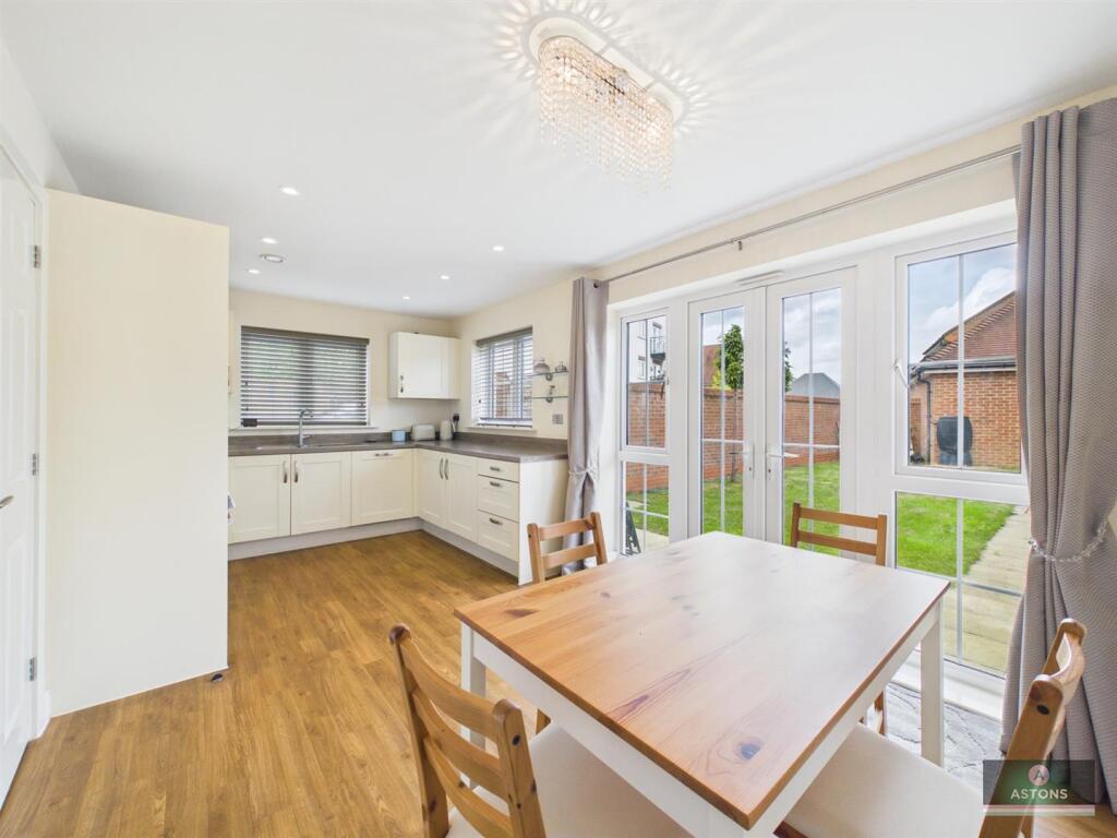 House in Horsham, Colgate - View 2