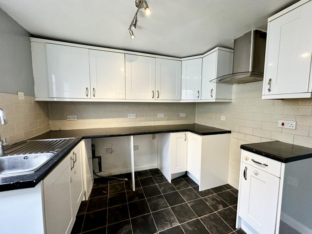 Summerland Street, Barnstaple, EX32 photo 3