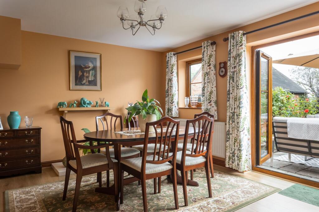 House in Worcester - View 5