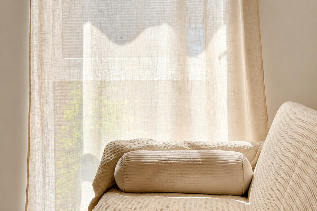 Apartment in Redhill - View 4
