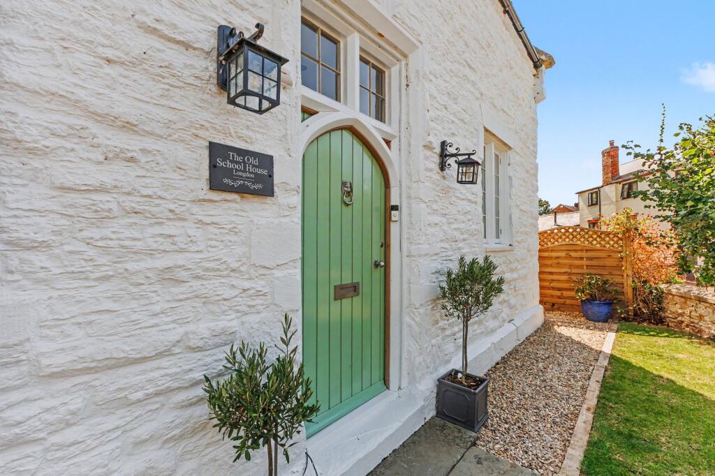 House in Malvern Hills, Longdon - More