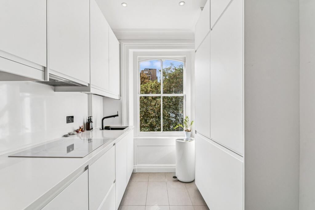 Apartment in London, Royal Borough of Kensington and Chelsea - View 3