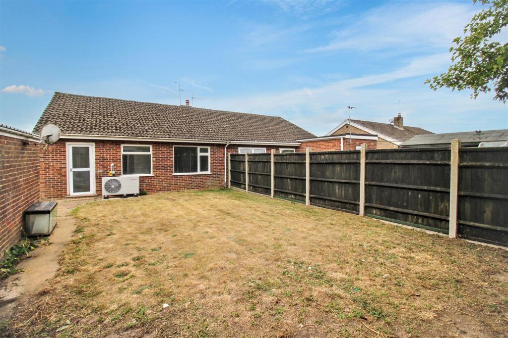 3-bed semi-detached on Swan Close, Aylsham, Norwich, £260,000