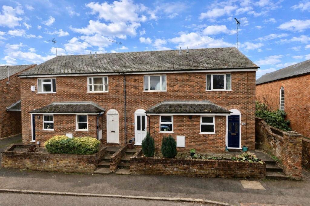 Main image of property: Hollies Court, Linslade, LU7 2LS