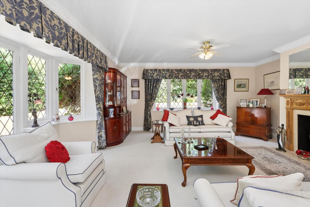 House in Elmbridge, Surrey - View 5