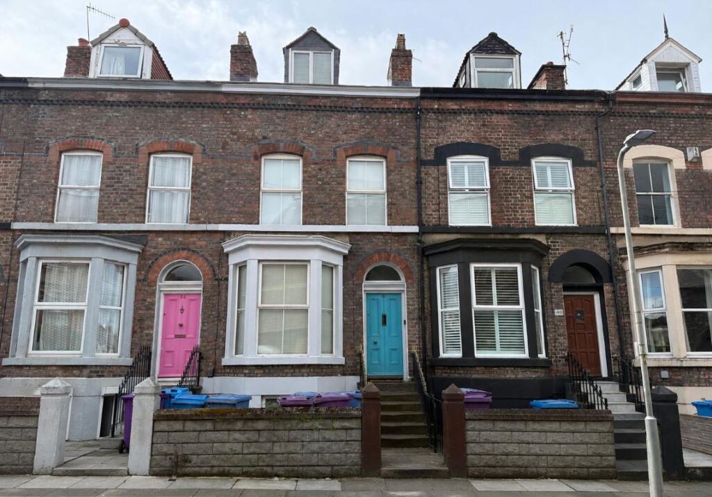 Main image of property: 42 Chestnut Grove, Wavertree, Liverpool, Merseyside, L15 8HS