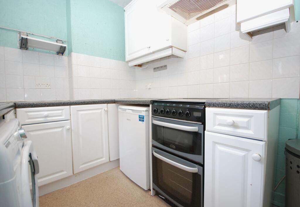 House in Dartford - More