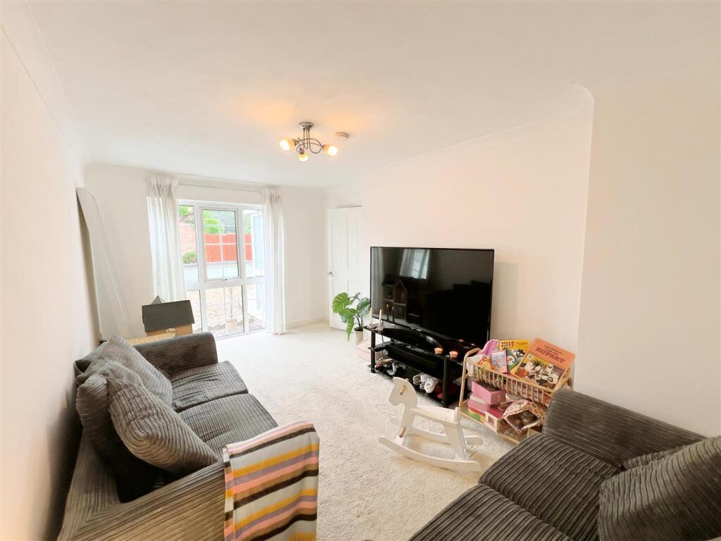 House in Chester, Saltney Ferry, Saltney - View 4