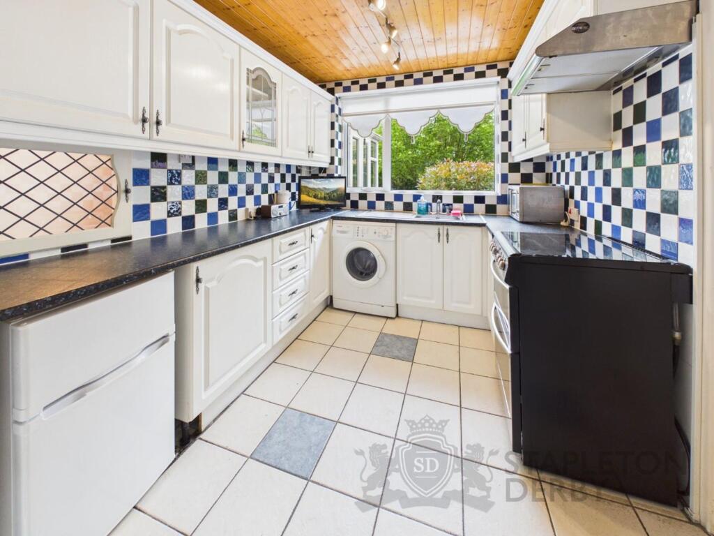 Malhamdale Avenue, Rainhill, L35 photo 4